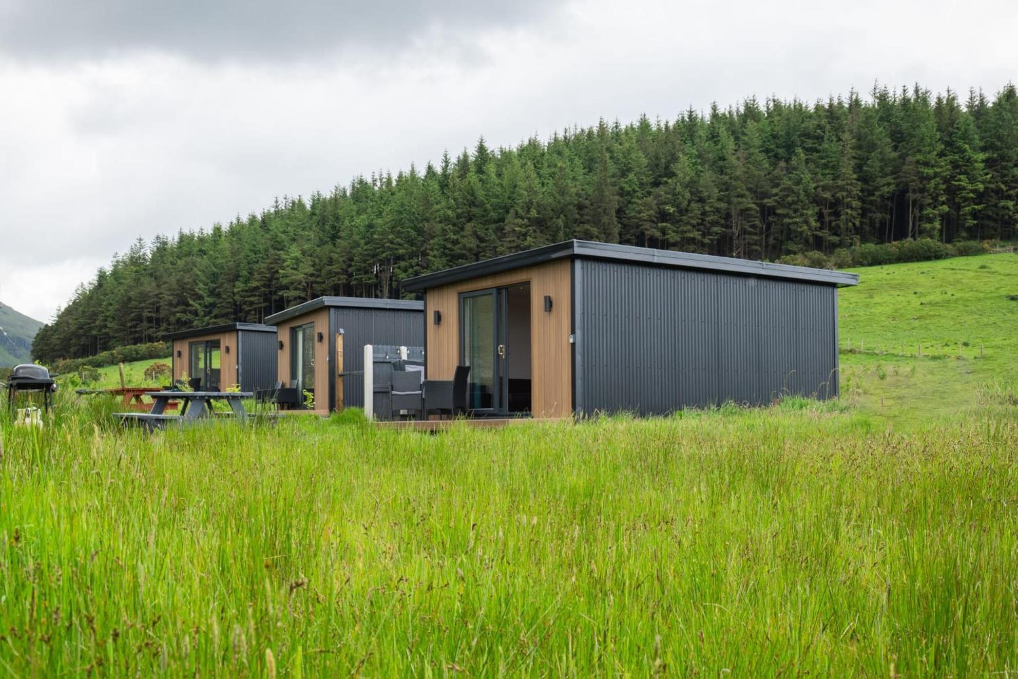 Oakwood Glamping Mourne Mountains Hotel Moyad Exterior photo